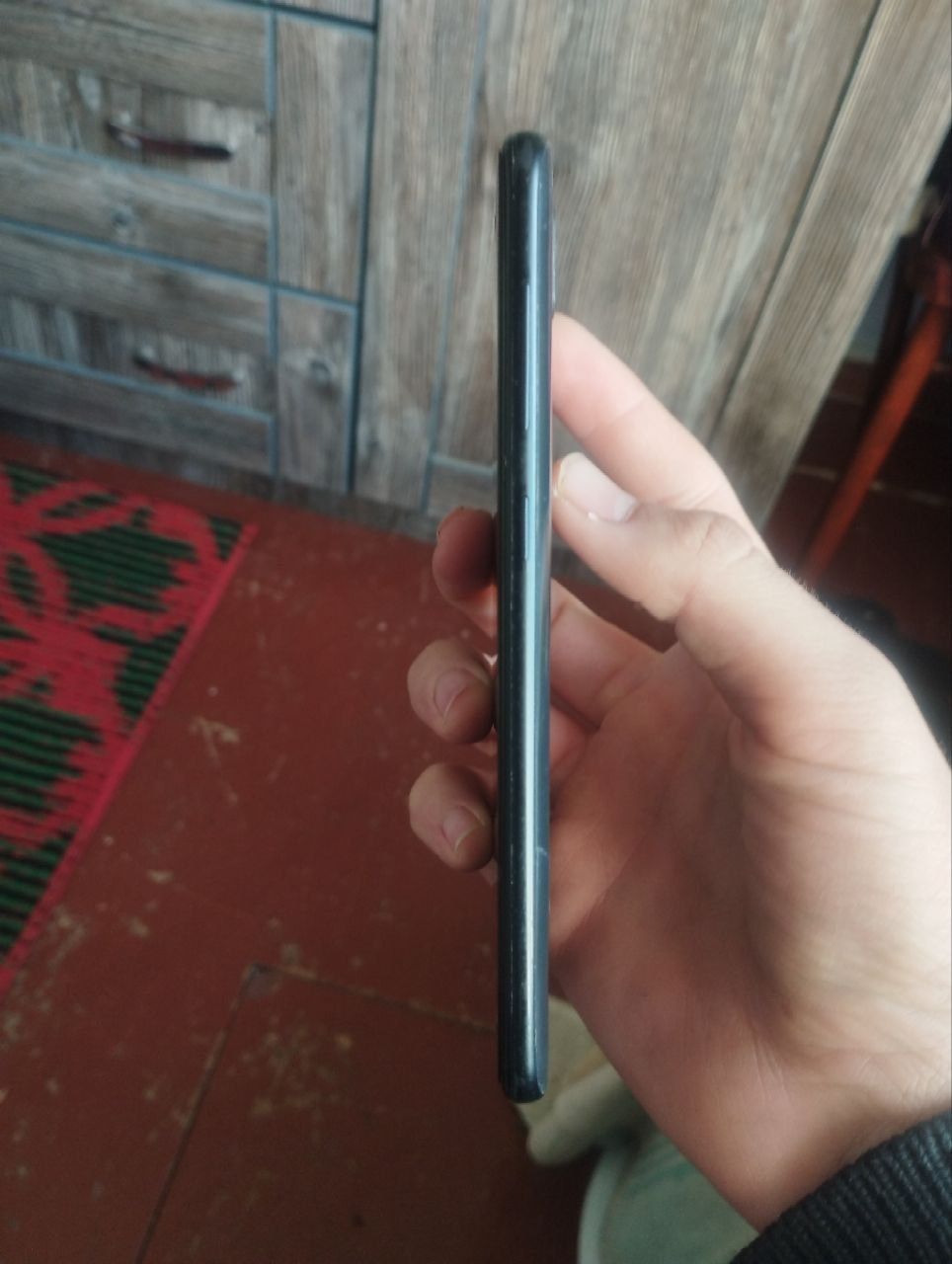 Samsung A 20 yaxshi holatda