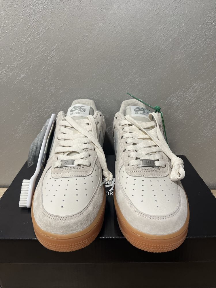 Nike Air Force 1 ‘07 LV8 - 42