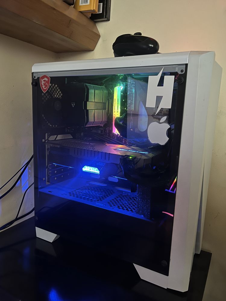Продавам setup компютър монитор и периферия