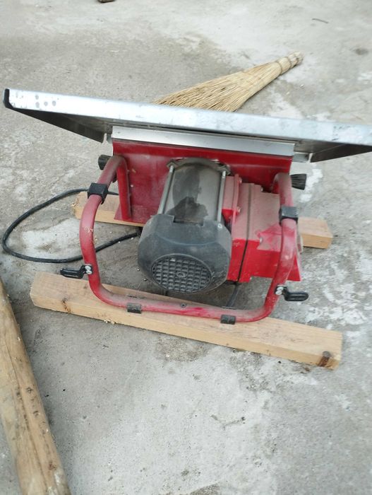 Машинка за плочки