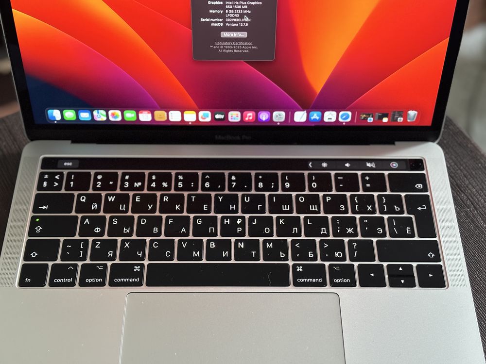 MacBook PRO 13’ Touch Bar 2017 в идеальном состоянии