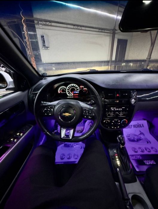 ЛАСЕТТИ сотилади