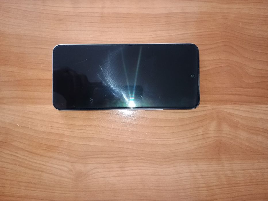 Vând Xiaomi hyperOS (redmi 13)