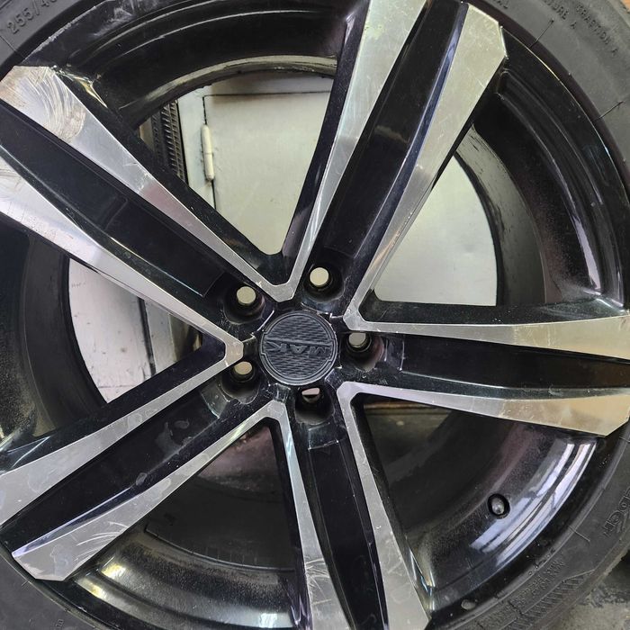 Set Jante aliaj de 19 cu anvelope