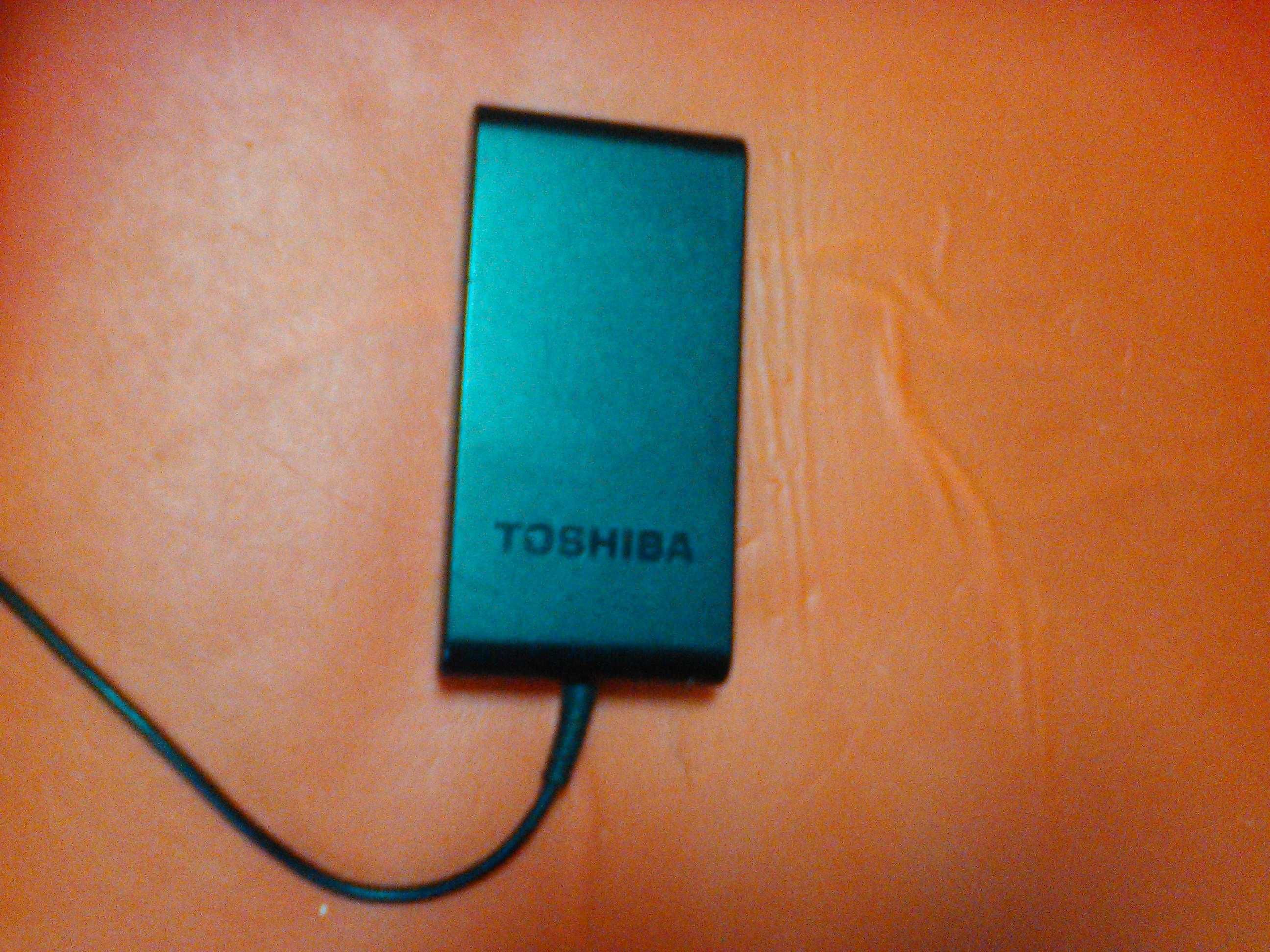 Incarcator laptop TOSHIBA 15V, 5A, impecabil