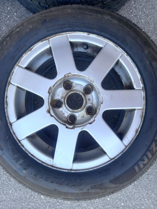 4 броя гуми с джанти може и поотделно