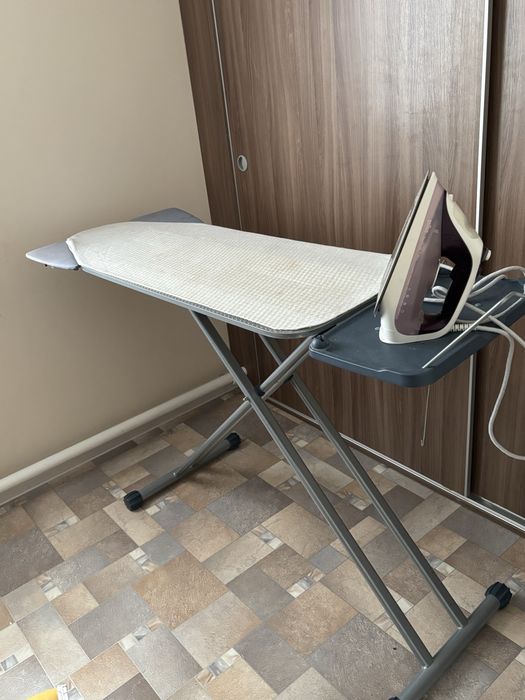 Гладильная доска и утюг braun