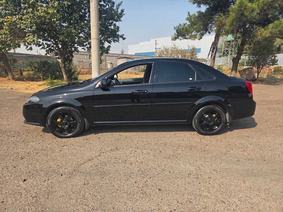 Черный Конь Chevrolet Gentra 1.5