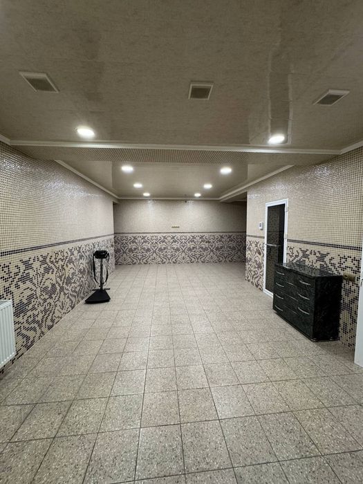 Продается дом 11 комнат, ор-р: ул. Саламатина кафе Сим Сим, 1000 м2