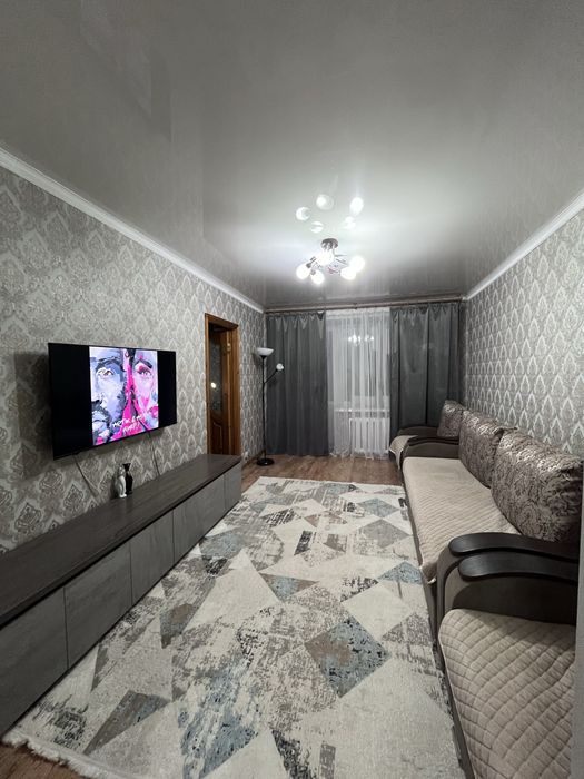 Продам 3 комнатную квартиру в центре города