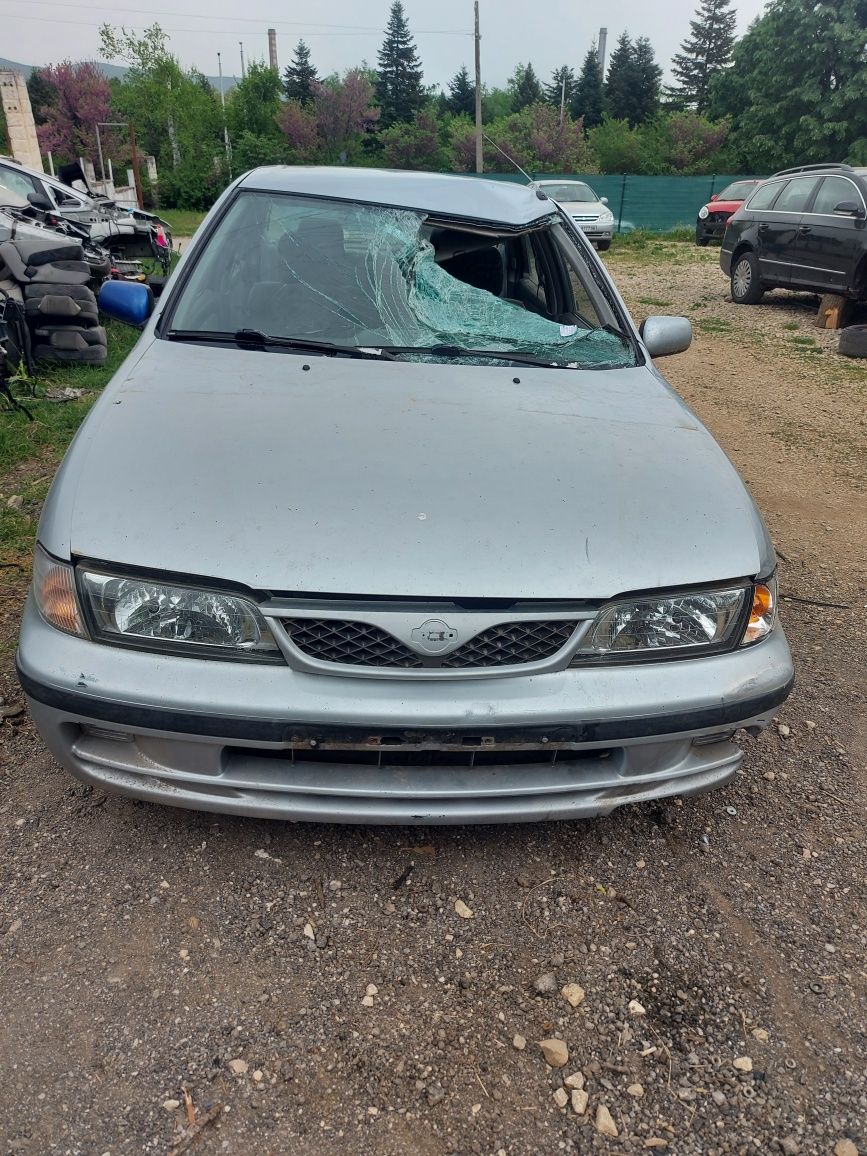 Nissan Almera 1.4i на части !!!