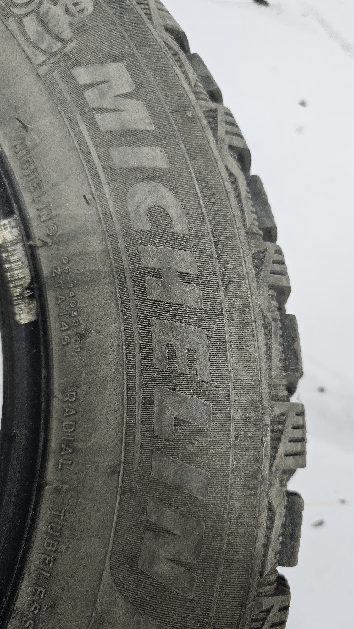 MICHLEN X-ice north 4 R15