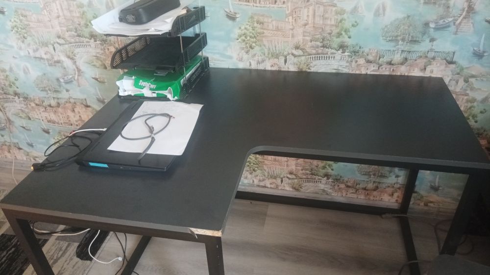 Компьютерный стол