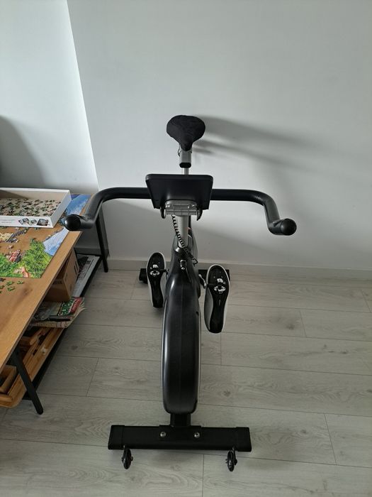 Bicicleta spinnning BodyFit® SB7000, volanta,aplicații Kinomap, Zwift