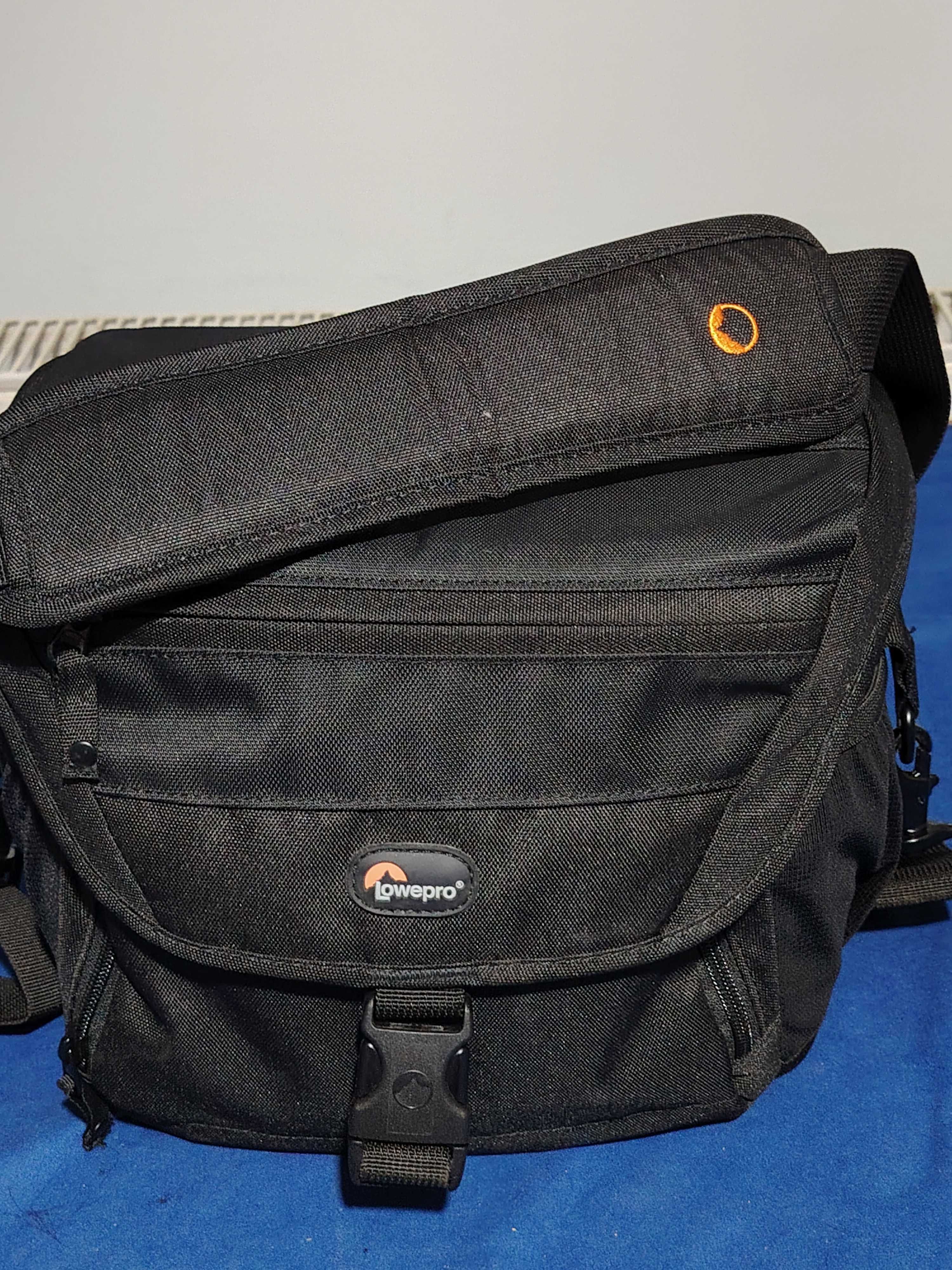 Lowepro Nova 180 AW geantă aparat foto.