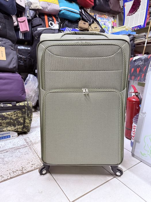 Большой  дорожный чемодан