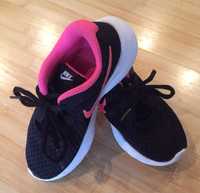 Adidas Nike fata