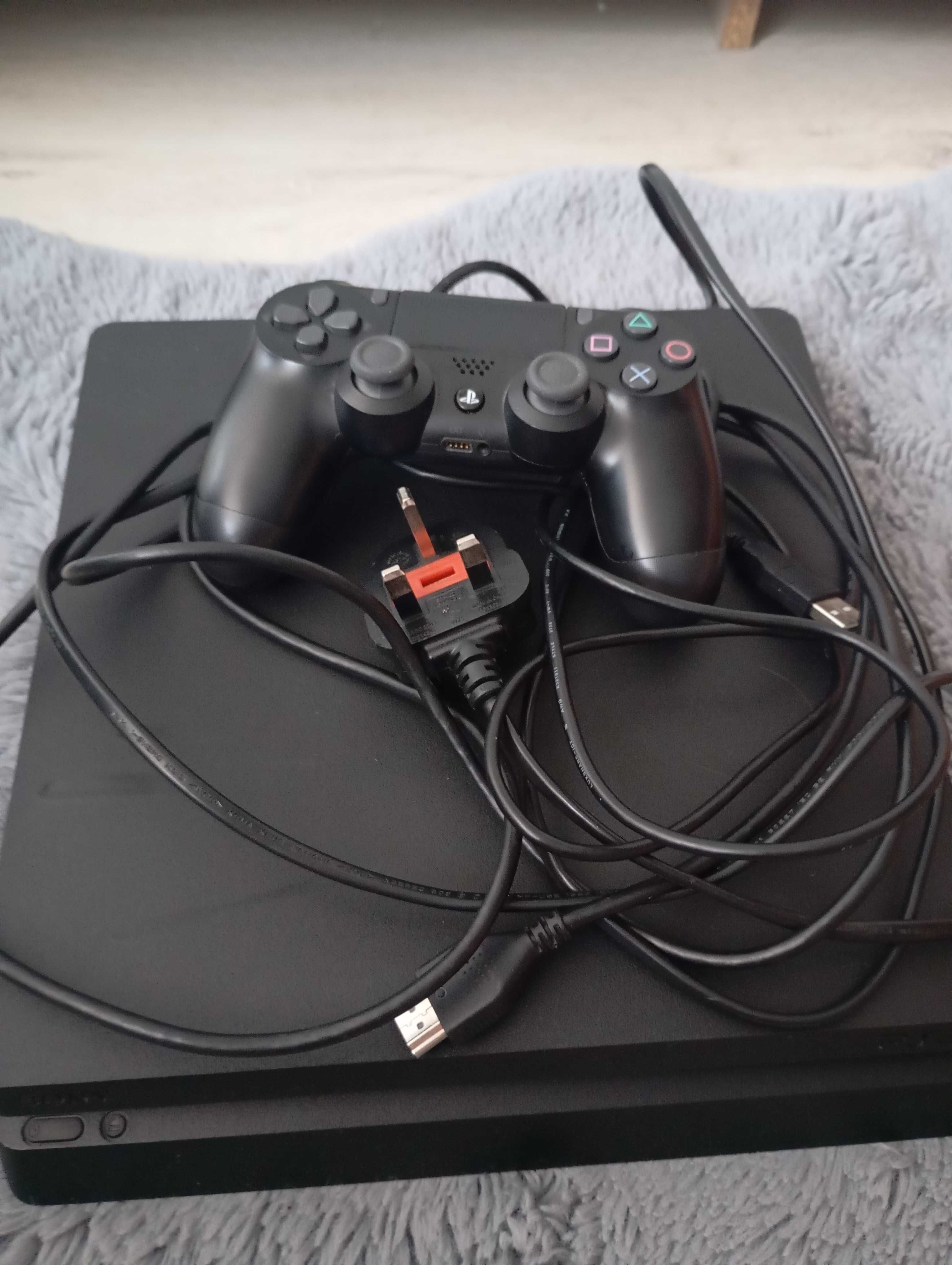 PlayStation 4 slim