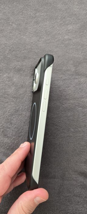 Huse Iphone 17 Pro Max MagSafe, fara MARGINI