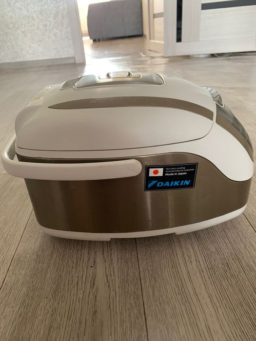 Мультиварка  REDMOND