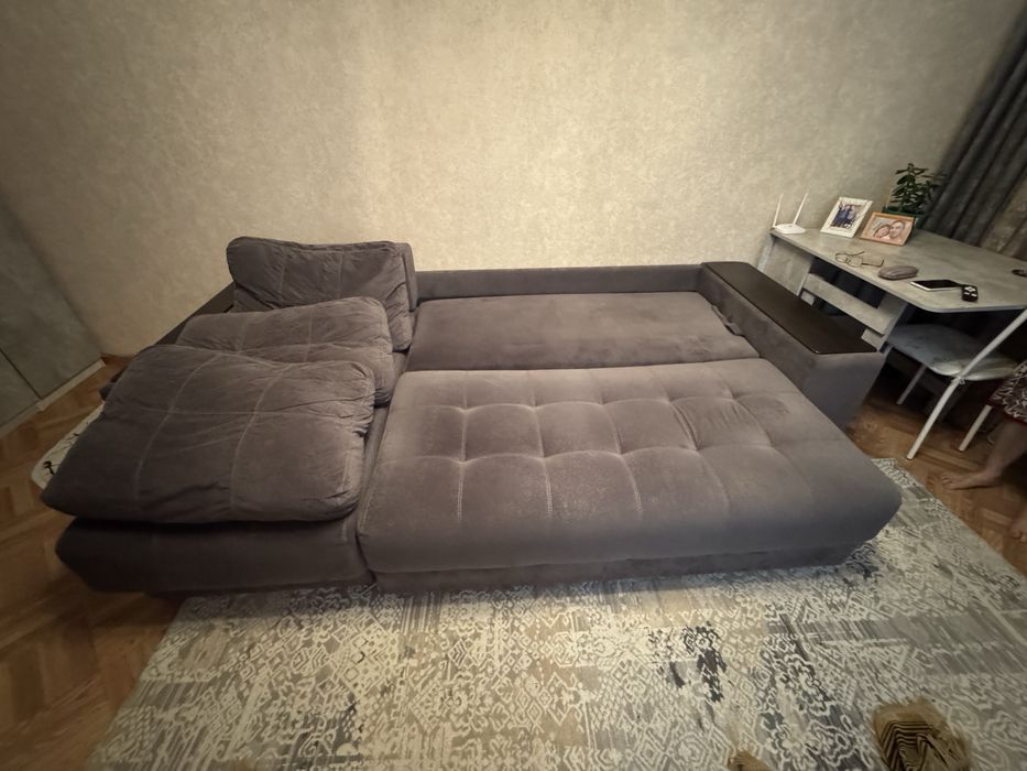 Диван угловой велюр