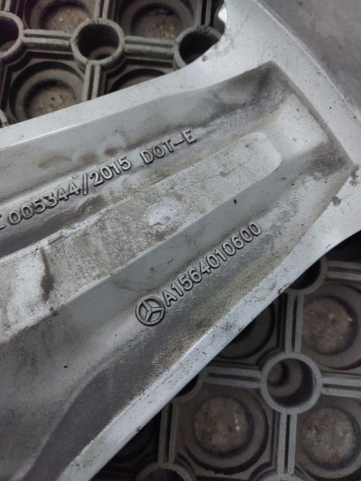 o janta 19 originala mercedes gla x156 w156 amg 8j et43,5