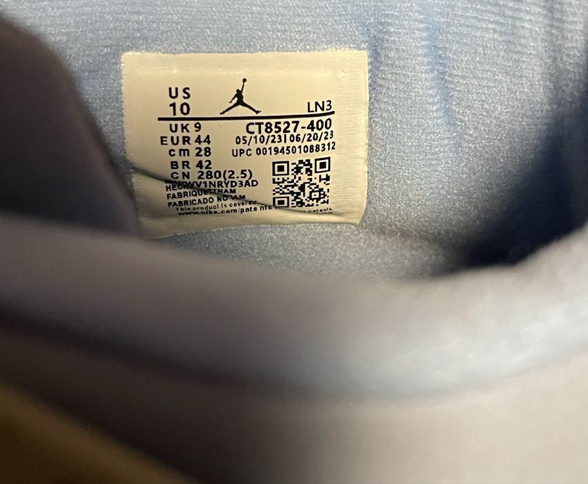 Jordan 4 Retro University Blue