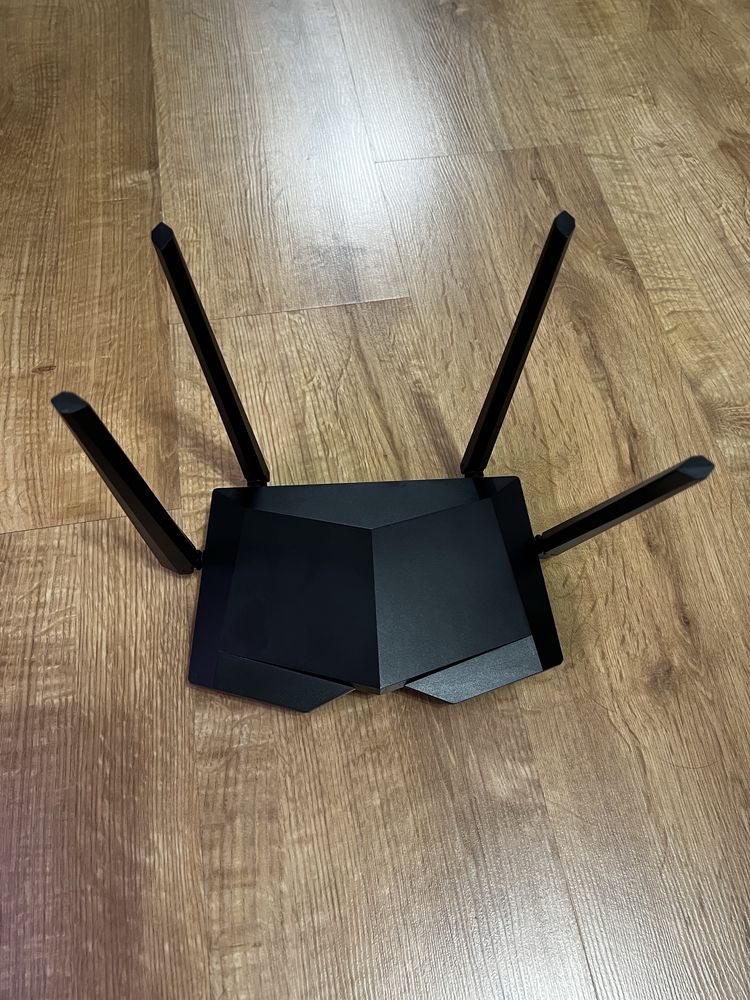 Безжичен рутер Tenda AC6, AC1200, Dual-band