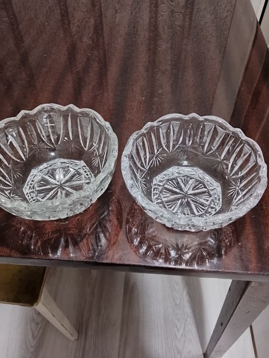 Продаются хрустальные вазочки