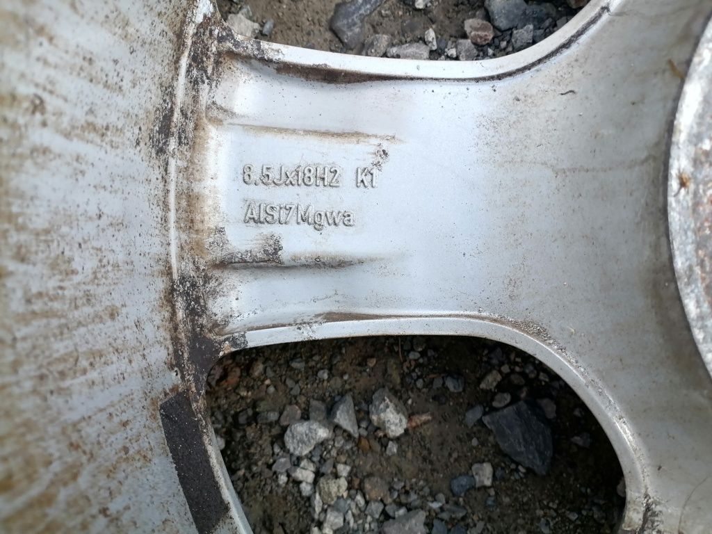 Продавам лети джанти с гуми 255 55R 18 TOYO
