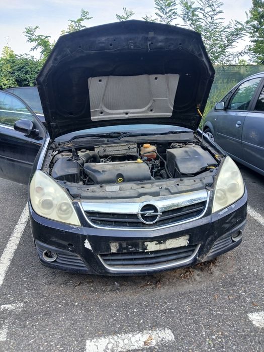 Vand opel signum cu volanul pe partea dreapta,pentru piese