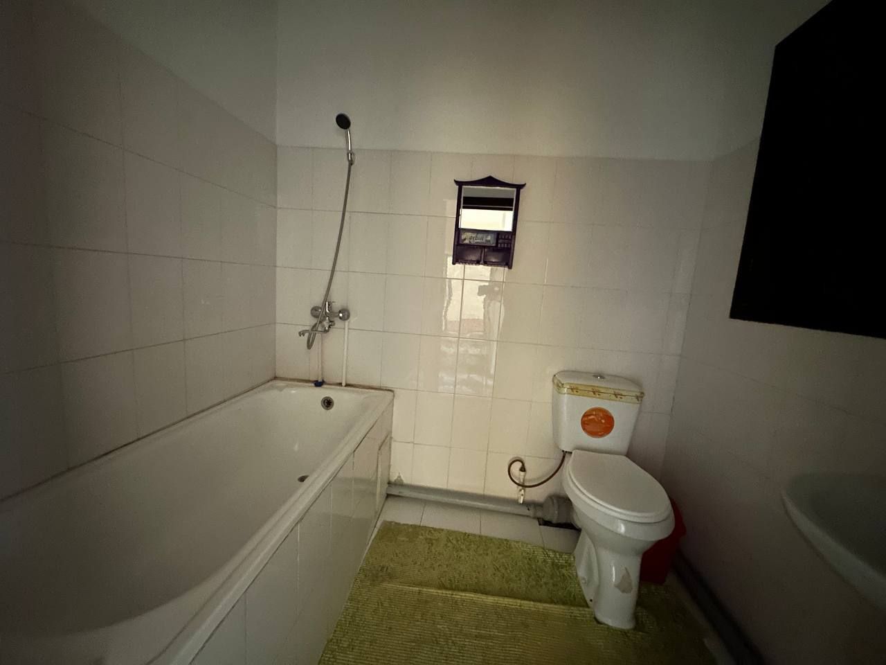 Buxoro shahri 7 mik.da 2 xonali uy sotiladi
