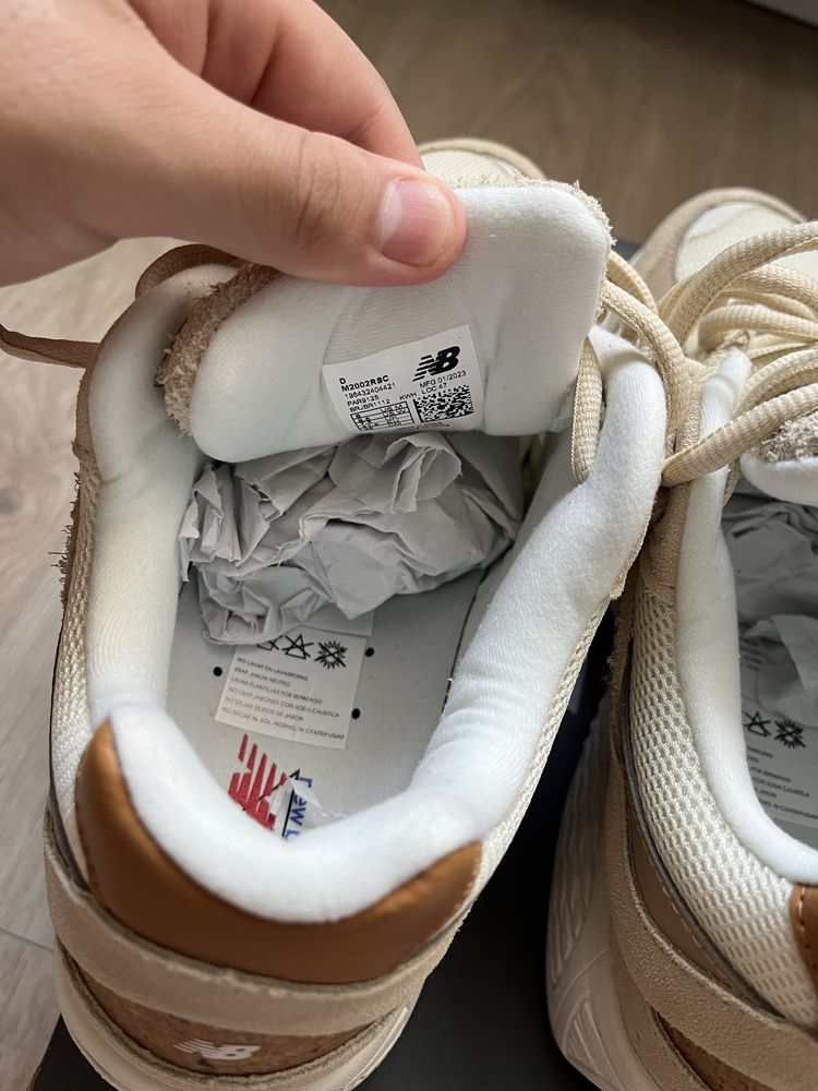 Newbalance 2002R