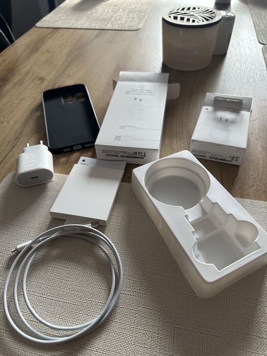 Адаптер за айфон 20W и кабел USB-C to Lightning