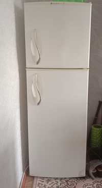 Продам холодильник LG 25000