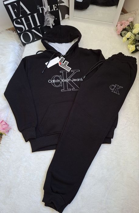 Дамски ватиран екип Calvin Klein