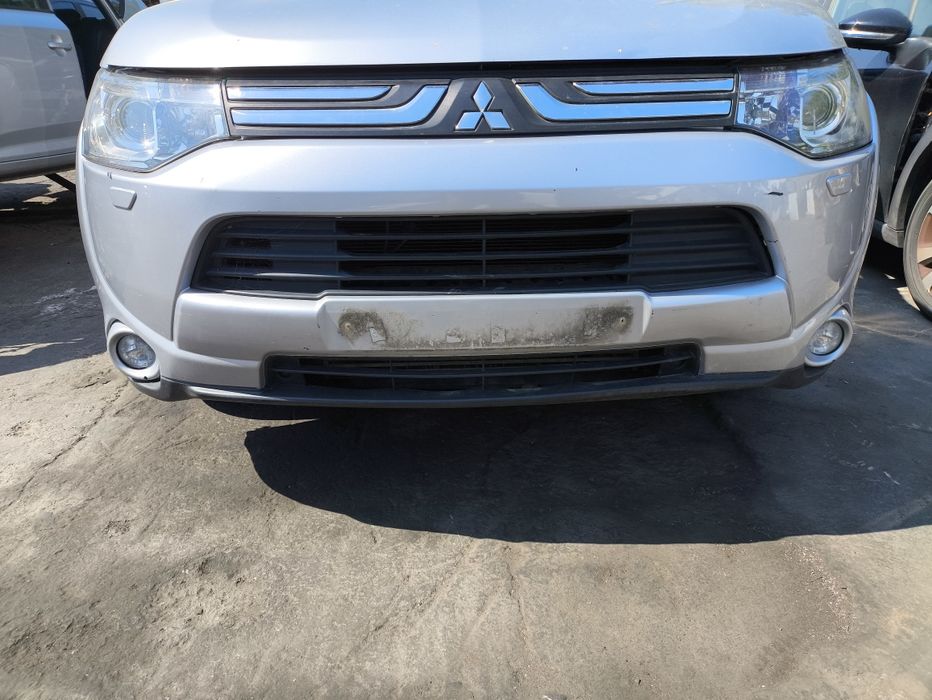 Предна броня за Mitsubishi Outlander