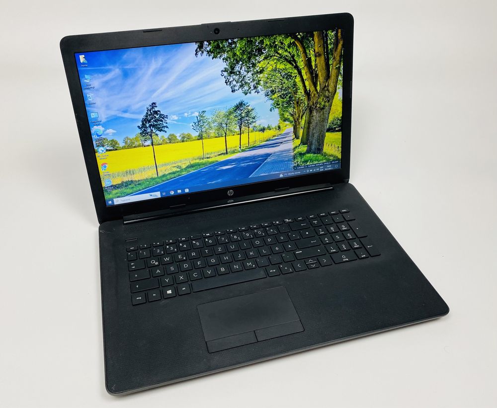 Лаптоп HP 17,3” /Intel Celeron N4000/1000GB/Нова Батерия