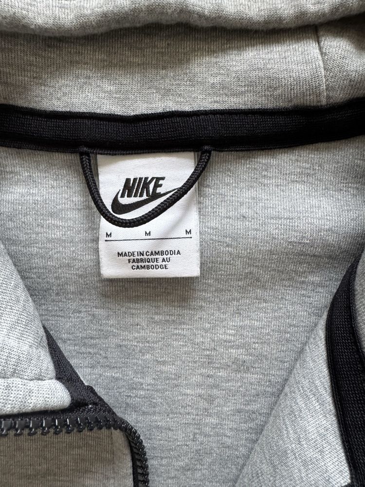 Nike Tech Fleece Сив, Тъмносин и сиво с тъмносиво