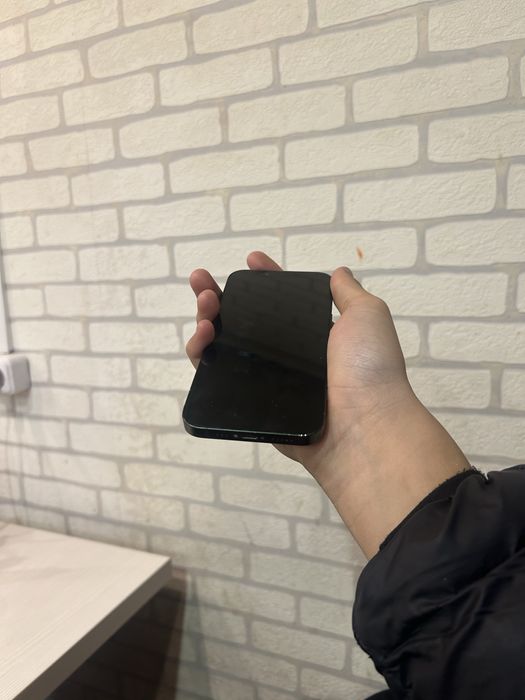 Продам iphone 13