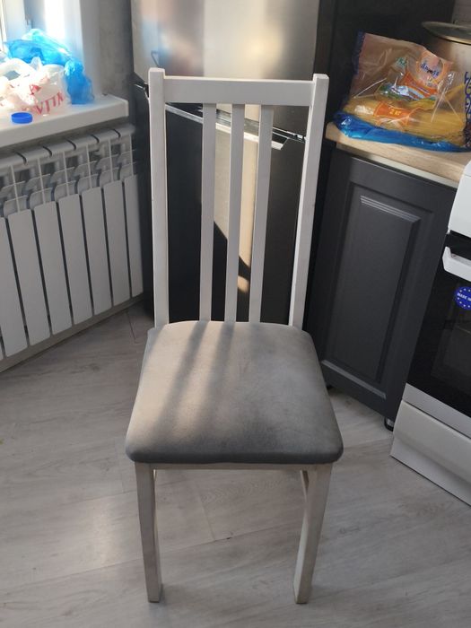 Стулья 10 штук 3 сломанных