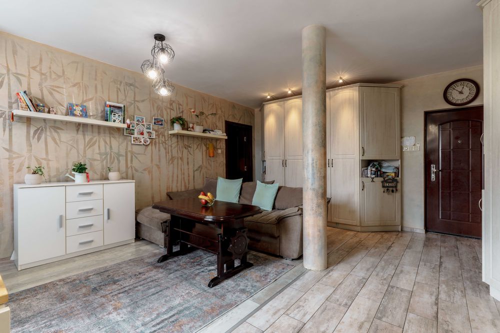 Тристаен напълно обзаведен апартамент на ул. Краков 11