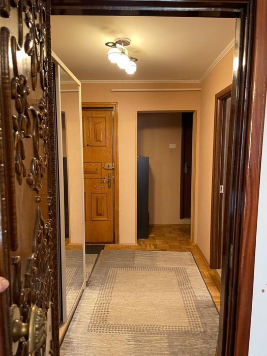 Inchiriere - apartament 3 camere Crangasi cu loc de parcare