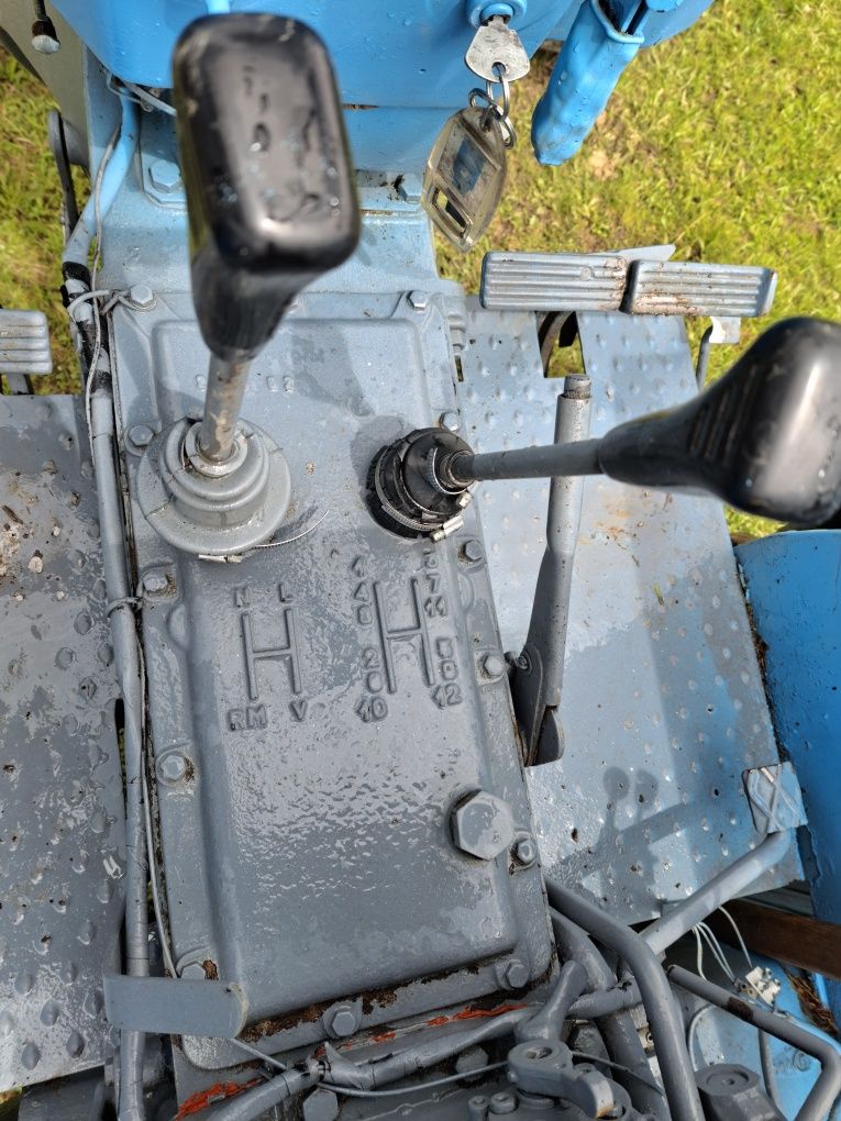 Vând Tractor Landini 6500,DTC,4x4 în stare impecabila cu carte CIV .