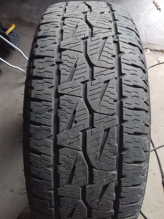 Anvelope bridgestone at 235 65 17