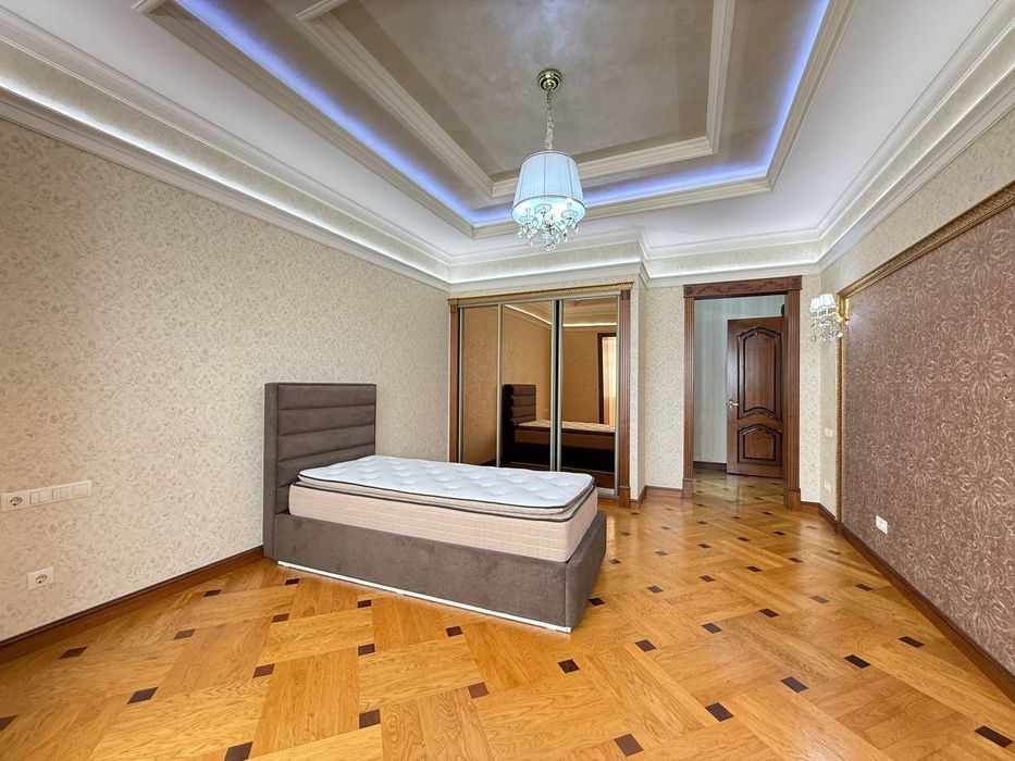 Срочно продается 4х ком квартира, ЖК Габус, ор-р: Чайкофф, 185м²
