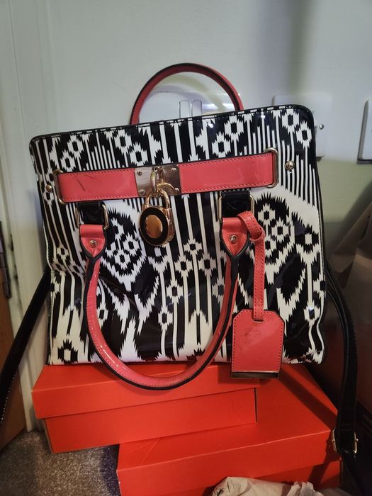 Дамски чанти без забележка