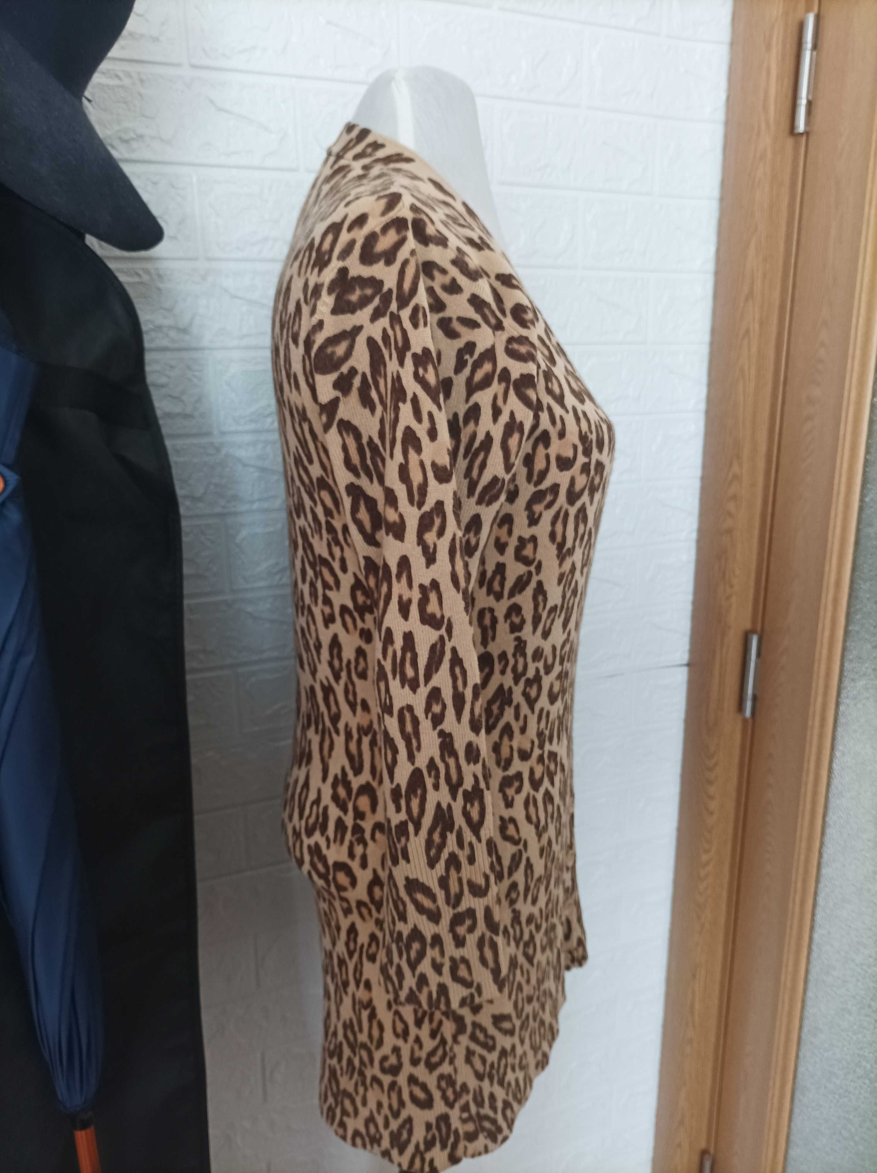 оригинална жилетка Alaia Paris, Moncler и други