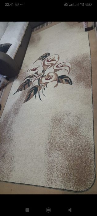 Продам ковер в зал,спальню.