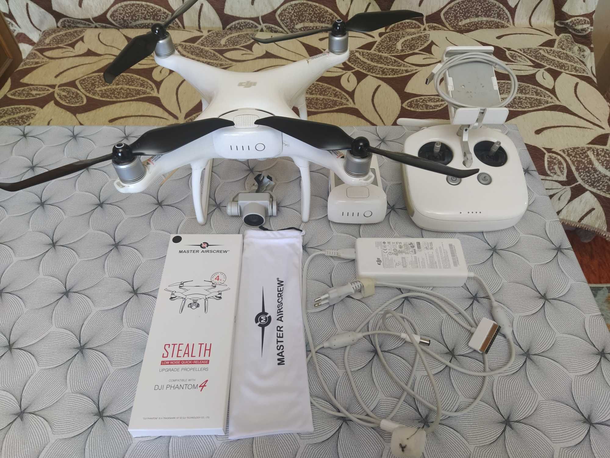 Продавам дрон DJI Phantom 4